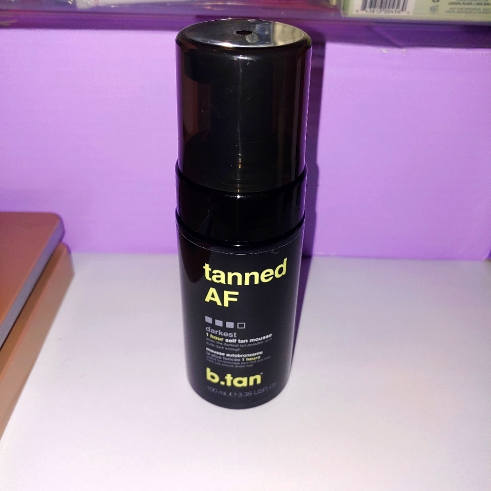Tanned AF 1 Hour Self Tan Mousse darkest b.tan